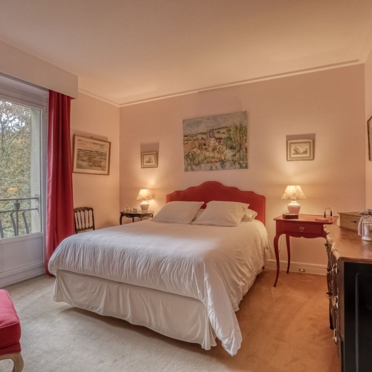  PROGEDIM / ESPLANADE IMMOBILIER : Appartement | VILLE-D'AVRAY (92410) | 188 m2 | 5 060 &euro; 