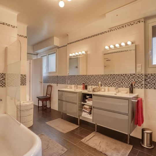  PROGEDIM / ESPLANADE IMMOBILIER : Appartement | VILLE-D'AVRAY (92410) | 188 m2 | 5 060 &euro; 