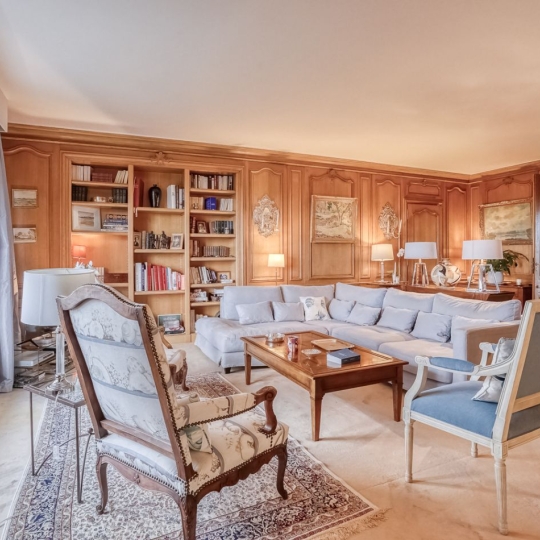  PROGEDIM / ESPLANADE IMMOBILIER : Appartement | VILLE-D'AVRAY (92410) | 188 m2 | 5 060 &euro; 