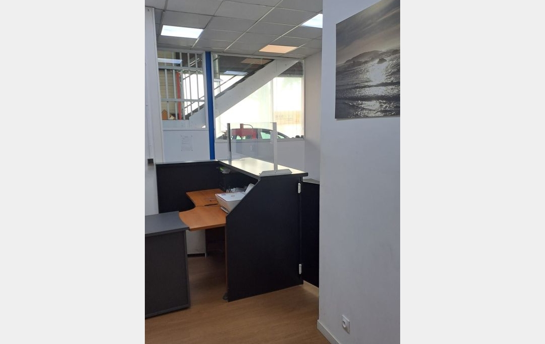 ESPLANADE IMMOBILIER/ PROGEDIM : Local / Bureau | PONTAULT-COMBAULT (77340) | 300 m2 | 5 000 € 