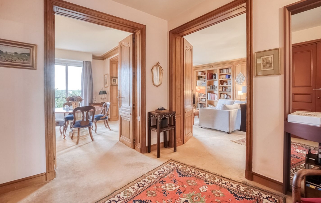 PROGEDIM / ESPLANADE IMMOBILIER : Appartement | VILLE-D'AVRAY (92410) | 188 m2 | 5 060 &euro; 