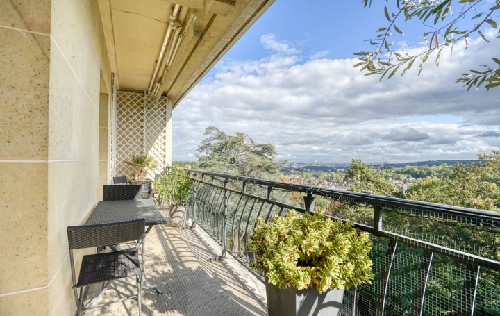 Appartement P6   VILLE-D'AVRAY  188 m2 5 060 € 