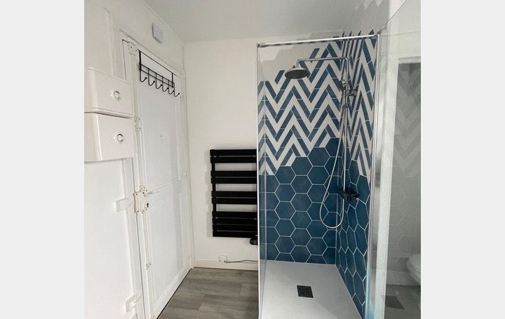 Studio PARIS 10 m2 139 000 € Studio PARIS 10 m2 139 000 €