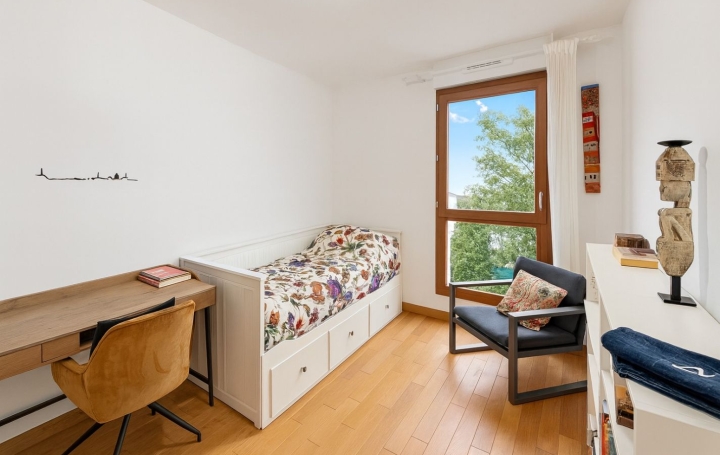 Appartement P4 MONTREUIL 76 m2 590 000 € Appartement P4 MONTREUIL 76 m2 590 000 €